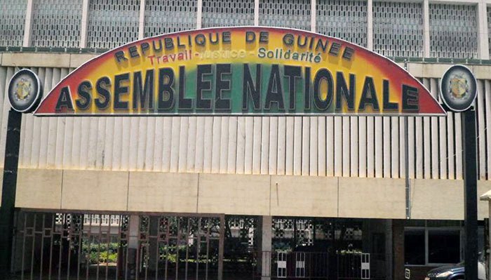Convention de prêt de 230 millions d’Euros: le parlement guinéen adopte l’autorisation de ratification !