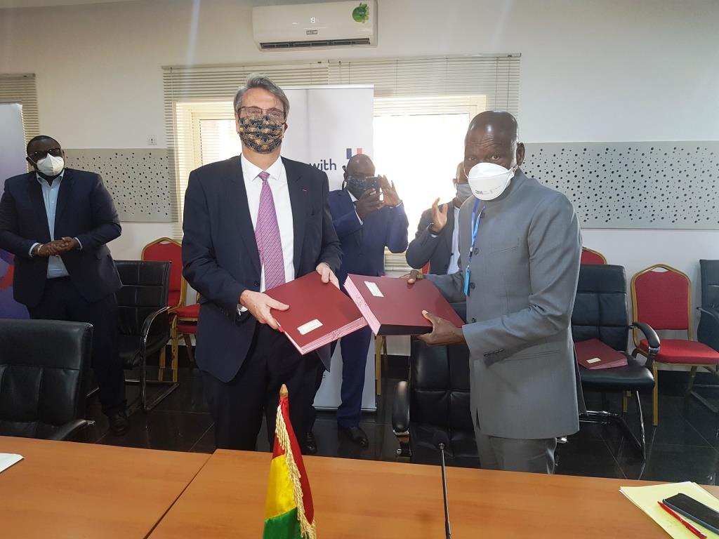 Coopération : la France apporte une aide de 20 millions d’euros à la Guinée