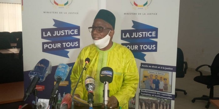 Débat sur la nouvelle constitution : « le texte est applicable et opposable à tous », tranche Mamadou Lamine Fofana