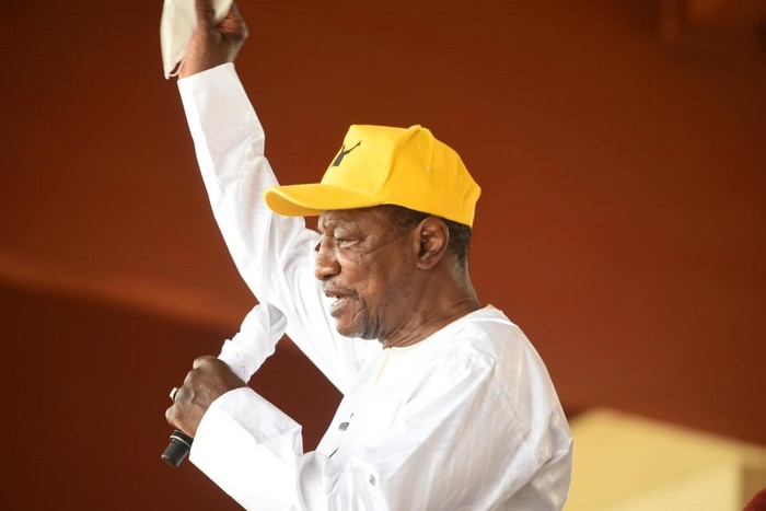 Alpha Condé à la clôture de sa campagne : « Ceux qui parlent aujourd’hui ont trahi le président Conté »