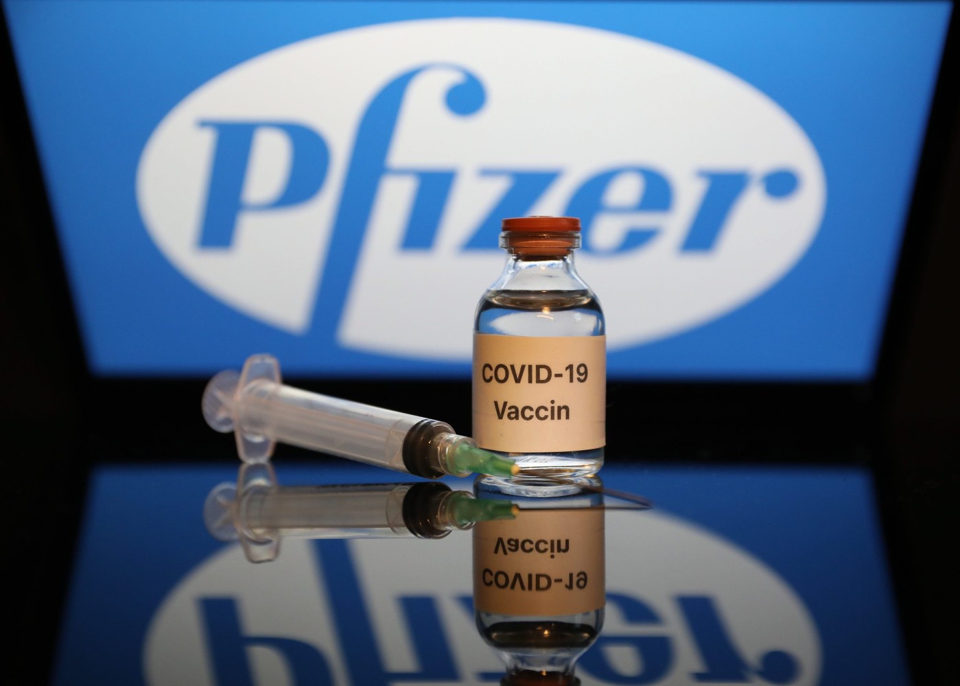 Vaccins contre la Covid-19: deux milliards de doses sécurisées (OMS)