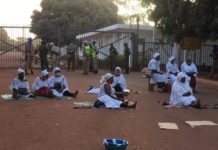 Fria: les veuves des travailleurs réclament le règlement de leurs maris