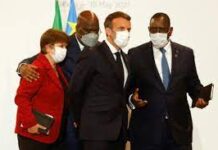 Sommet de Paris: Emmanuel Macron exhorte les pays riches à aider les économies africaines