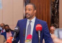 L’opposition se cherche, tandis que le pouvoir se renforce : la faute à Alpha Condé ? (Tibou Kamara)