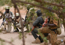 Burkina Faso: au moins 47 civils et militaires tués dans une attaque dans le Sahel