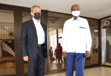 Conakry : Nicolas Sarkozy en visite auprès d’Alpha Condé