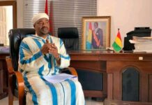 Verbiage intellectuel et mirage démocratique : la menace d’un fléau !