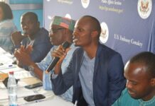 Reconciliation Nation en Guinée: Augustin Mansaré dédicace son livre « Les defis d’une justice transitionnelle… »