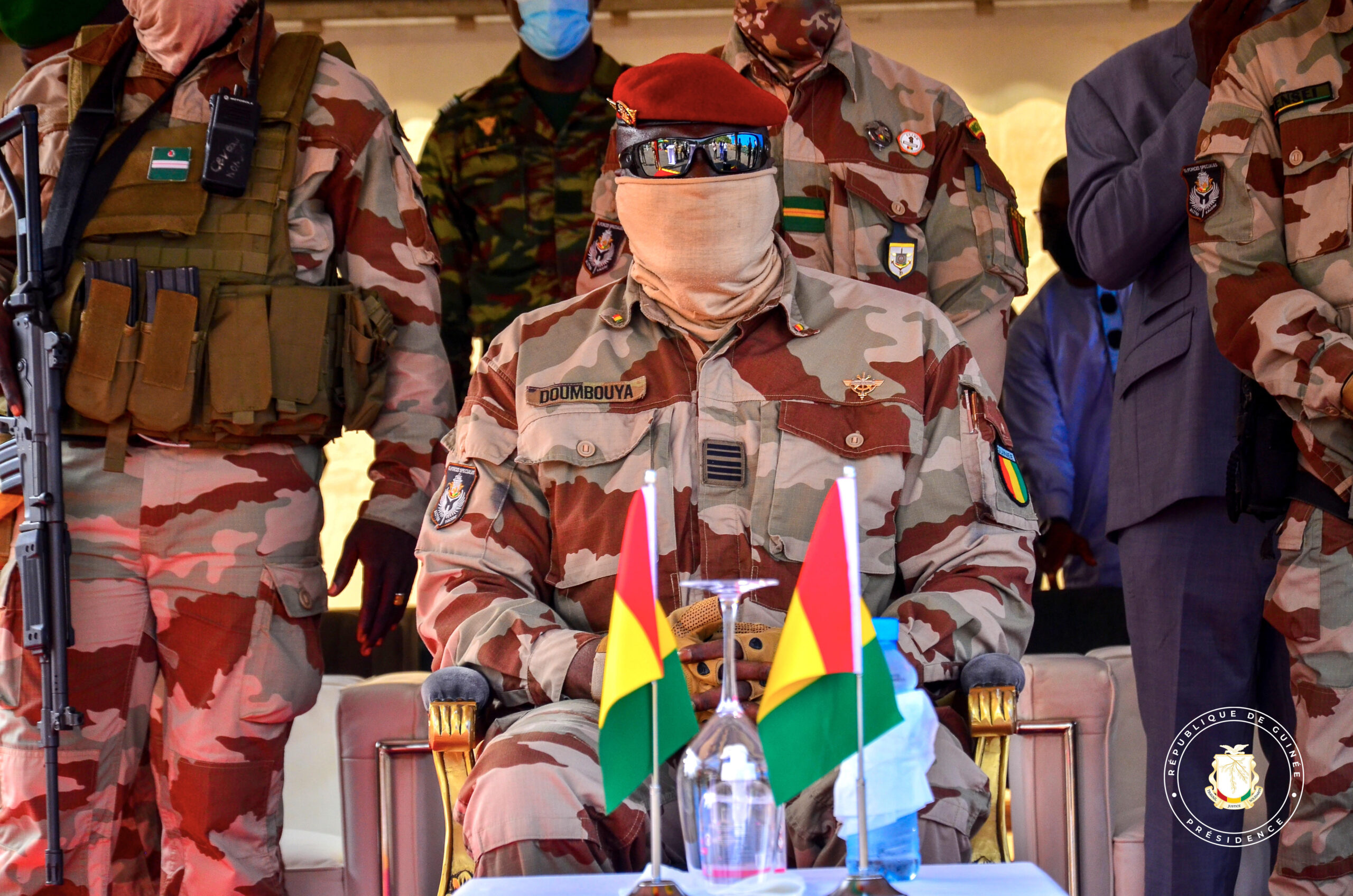 Détournement présumé de fonds publics: six hauts cadres limogés par Mamady Doumbouya