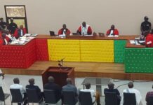 Incidents entre la défense et la partie civile : Le juge rappelle les parties à l’ordre