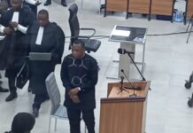 Moussa Dadis Camara à la barre : l’affaire renvoyée au 12 décembre à sa demande