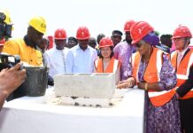 Futur siège de l’Assemblée Nationale: Dr Dansa Kourouma pose la première pierre de la Construction
