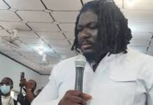 Procès Singleton à Coyah : un an de prison requis contre l’artiste